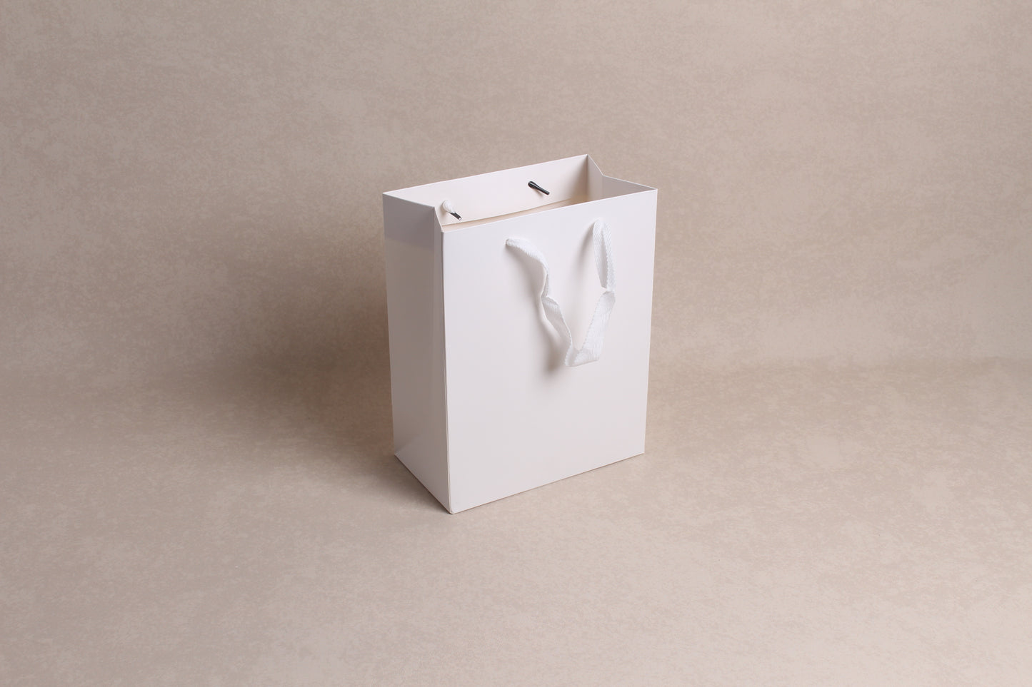 7" x 9" x 4" %bag%