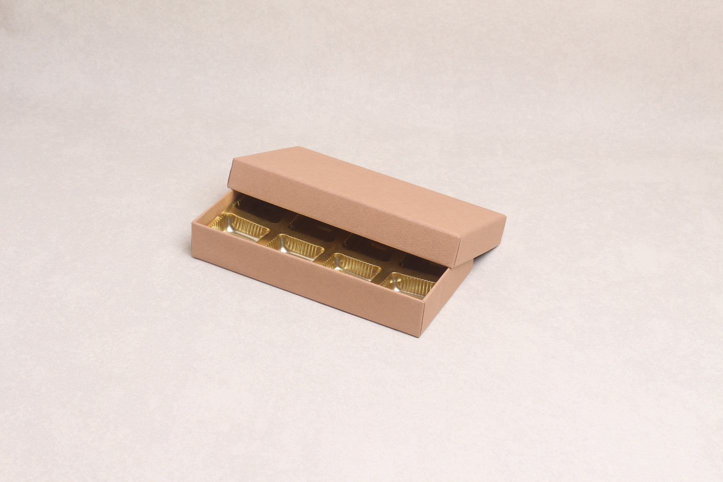7.5" x 4" x 1.25"
