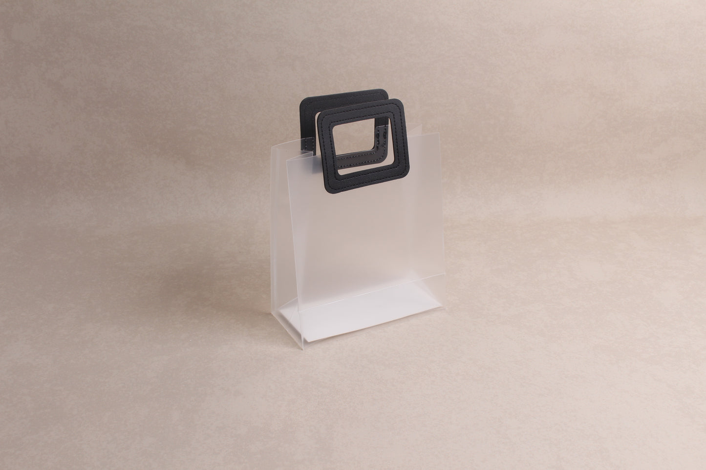 6.75" x 7.75" x 3.25" %bag%