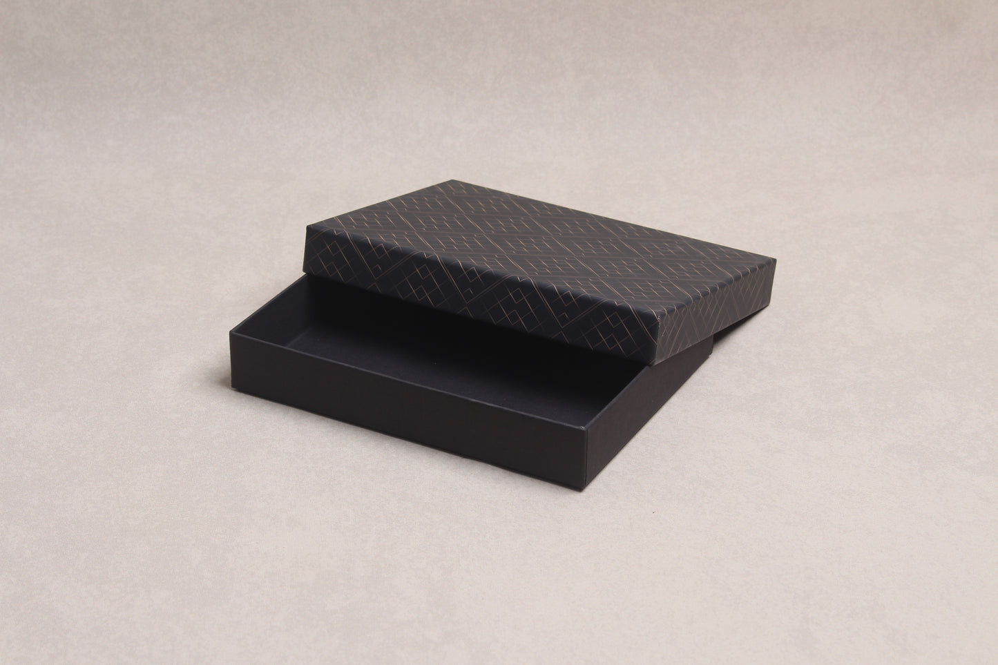 7.5" x 5.75" x 1.25"