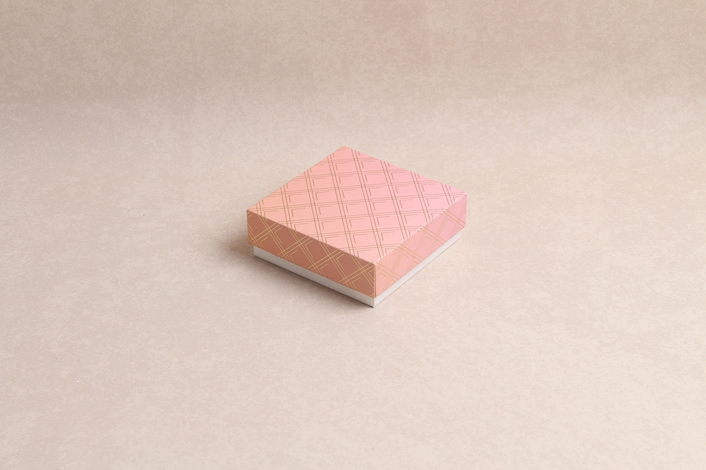 4" x 4" x 1.25"