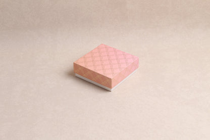 4" x 4" x 1.25"