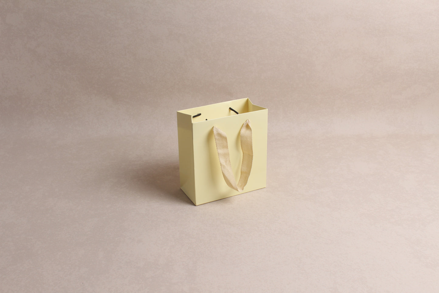 5.5" x 5.75" x 2.75" %bag%