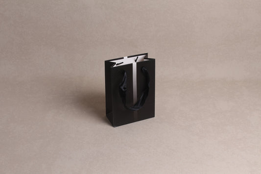 4.75" x 6.5" x 2.25" %bag%