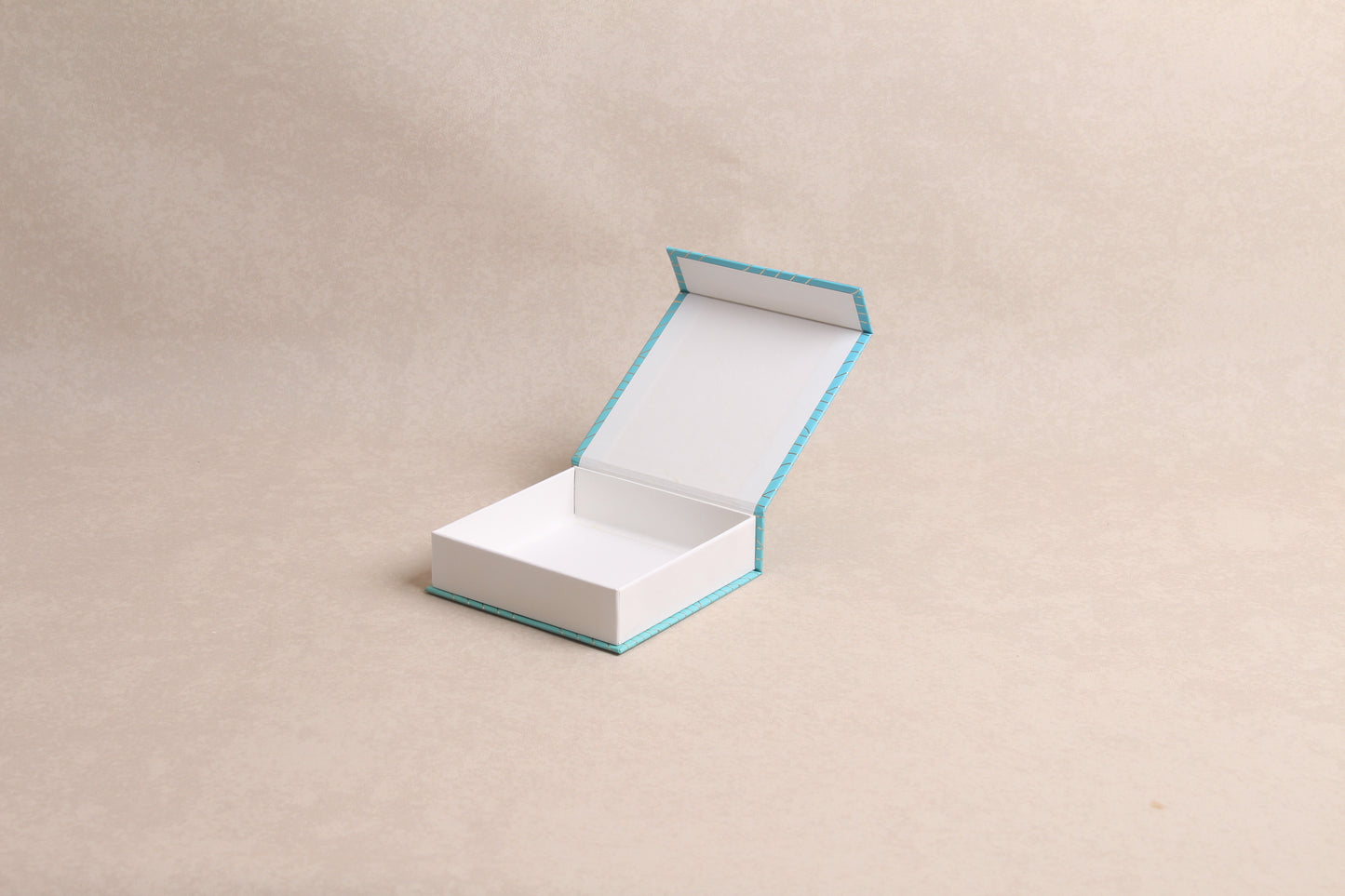 4.25" x 4.25" x 1" %mag%