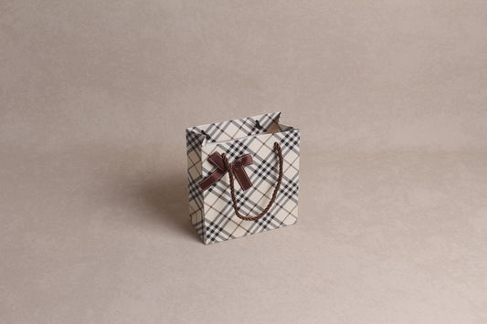 5.5" x 5.75" x 2.75" %bag%