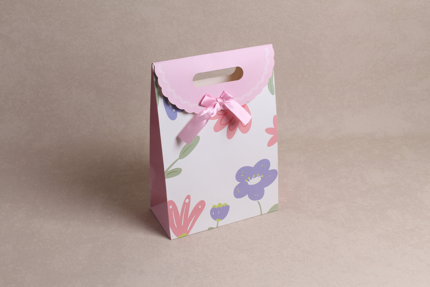 7.25" x 10.5" x 3.5" %bag%