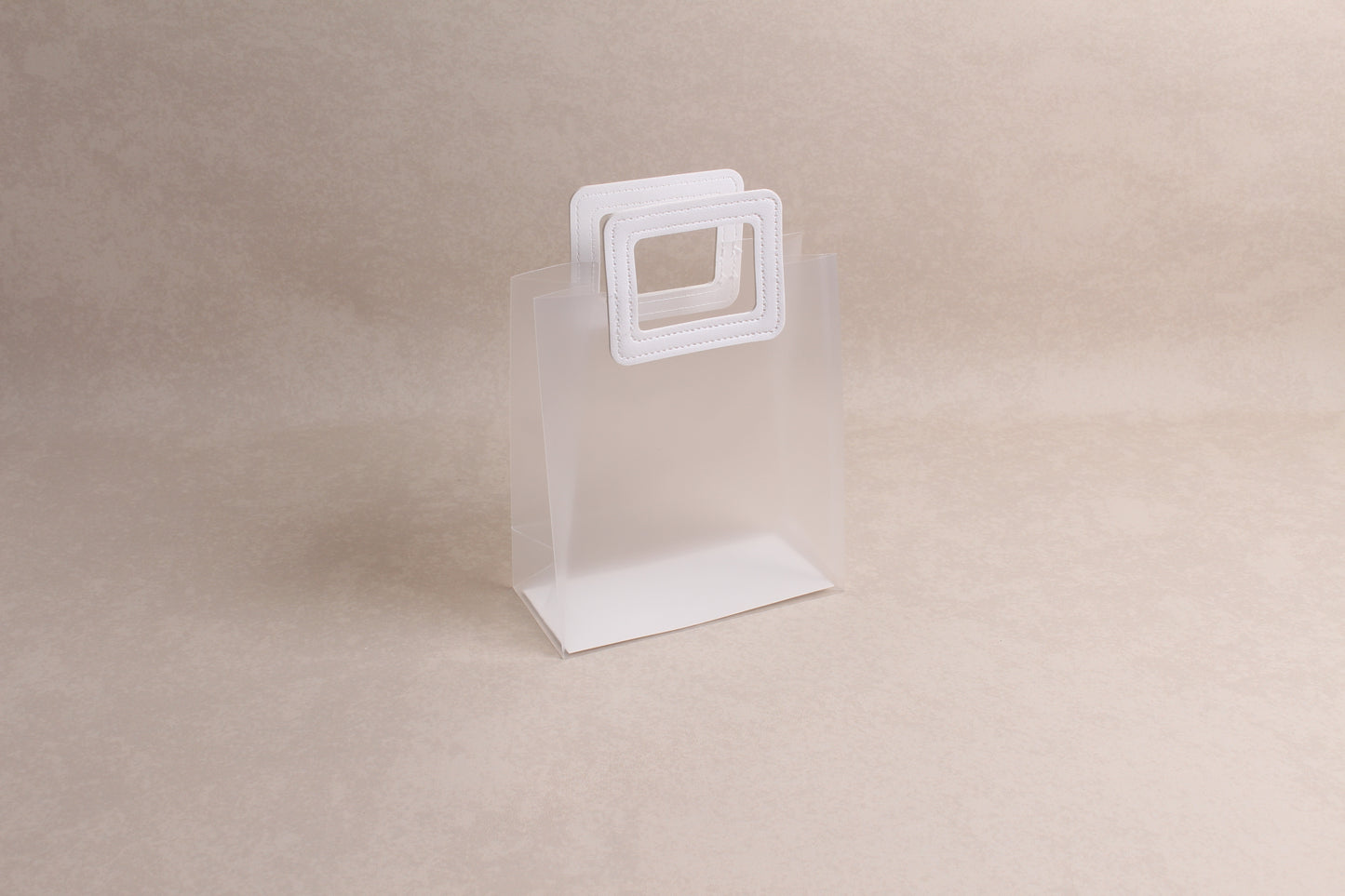 6.75" x 7.75" x 3.25" %bag%