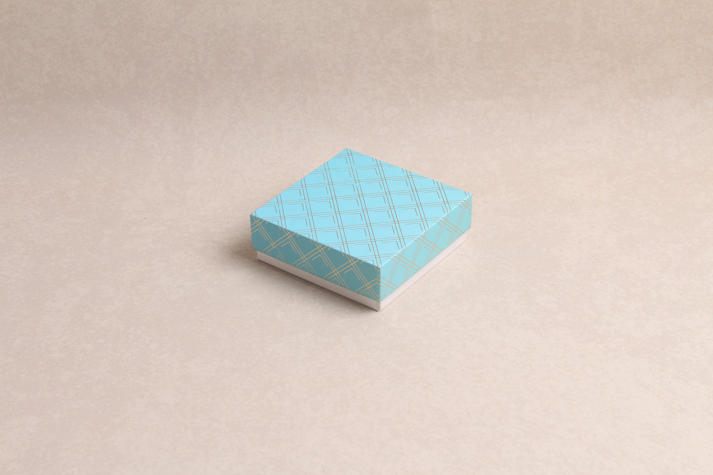 4" x 4" x 1.25"
