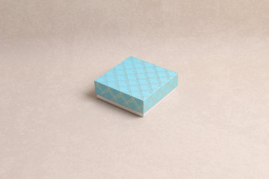 4" x 4" x 1.25"