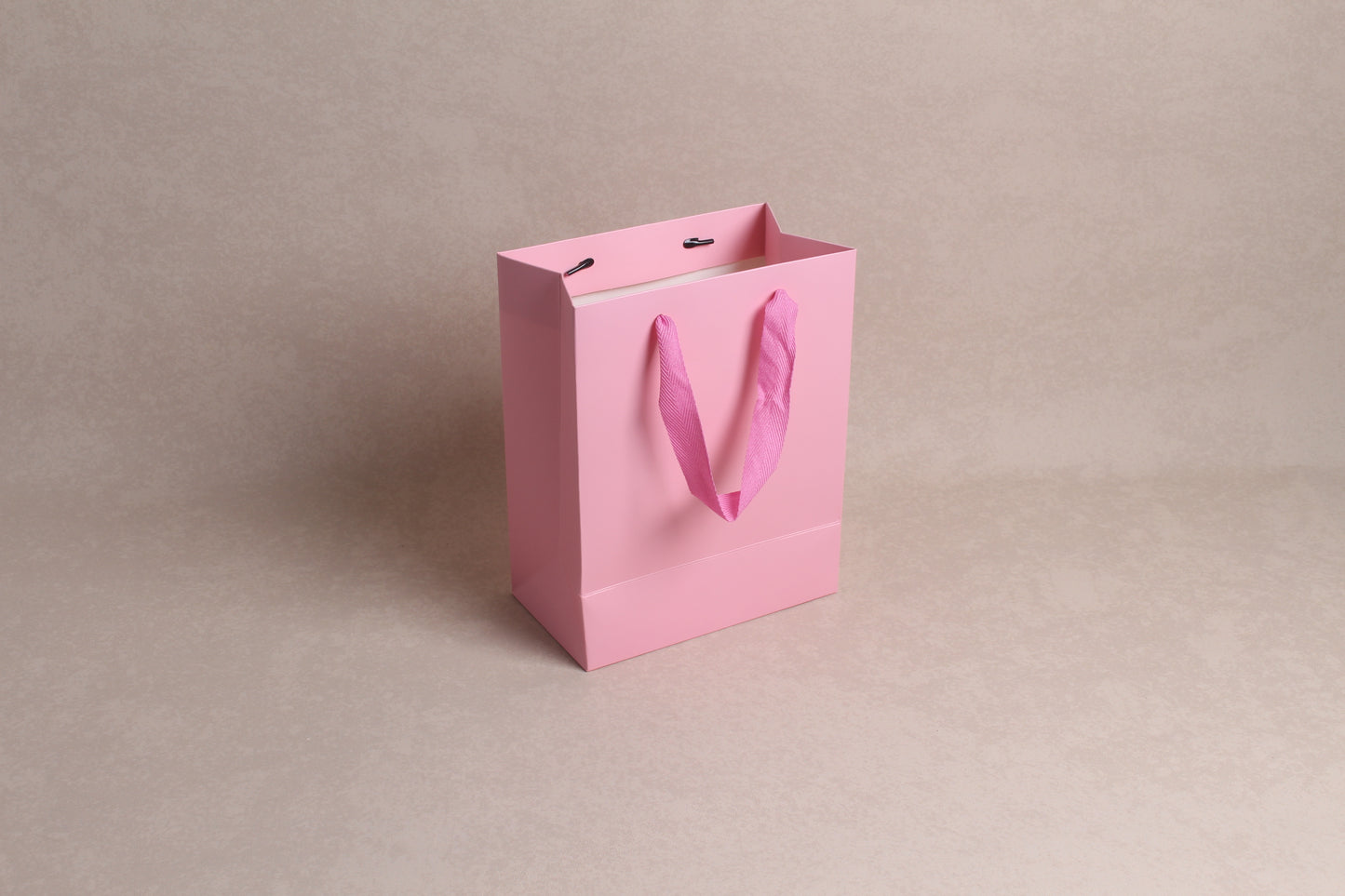7" x 9" x 4" %bag%