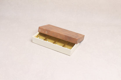 7.5" x 4" x 1.25"