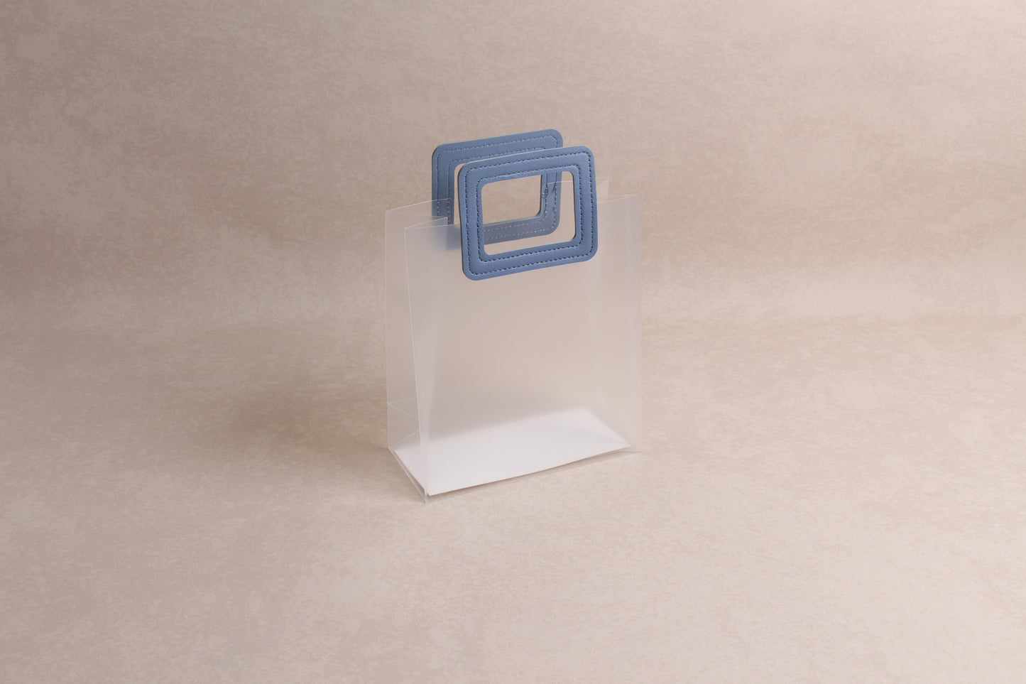 6.75" x 7.75" x 3.25" %bag%