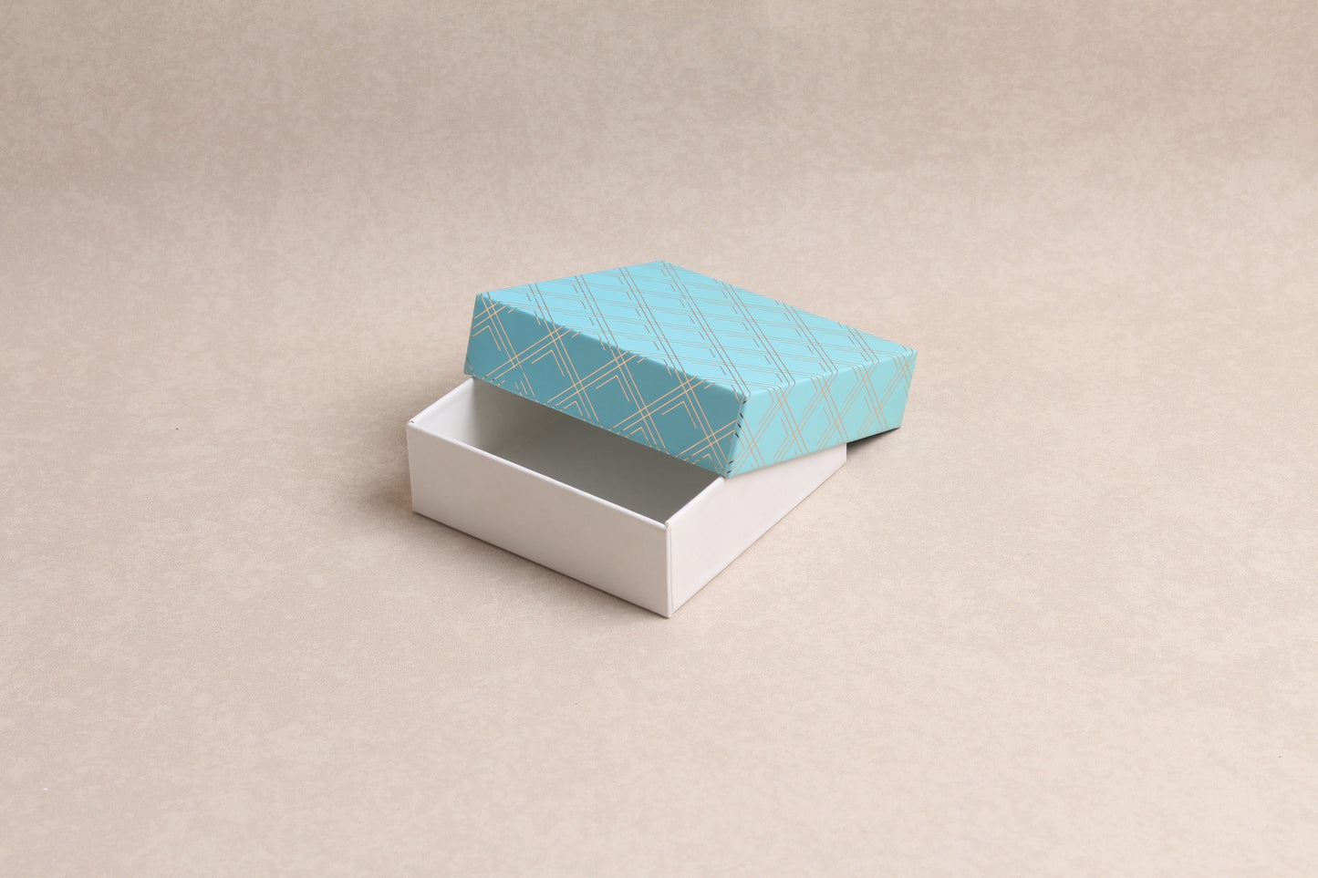 4" x 4" x 1.25"