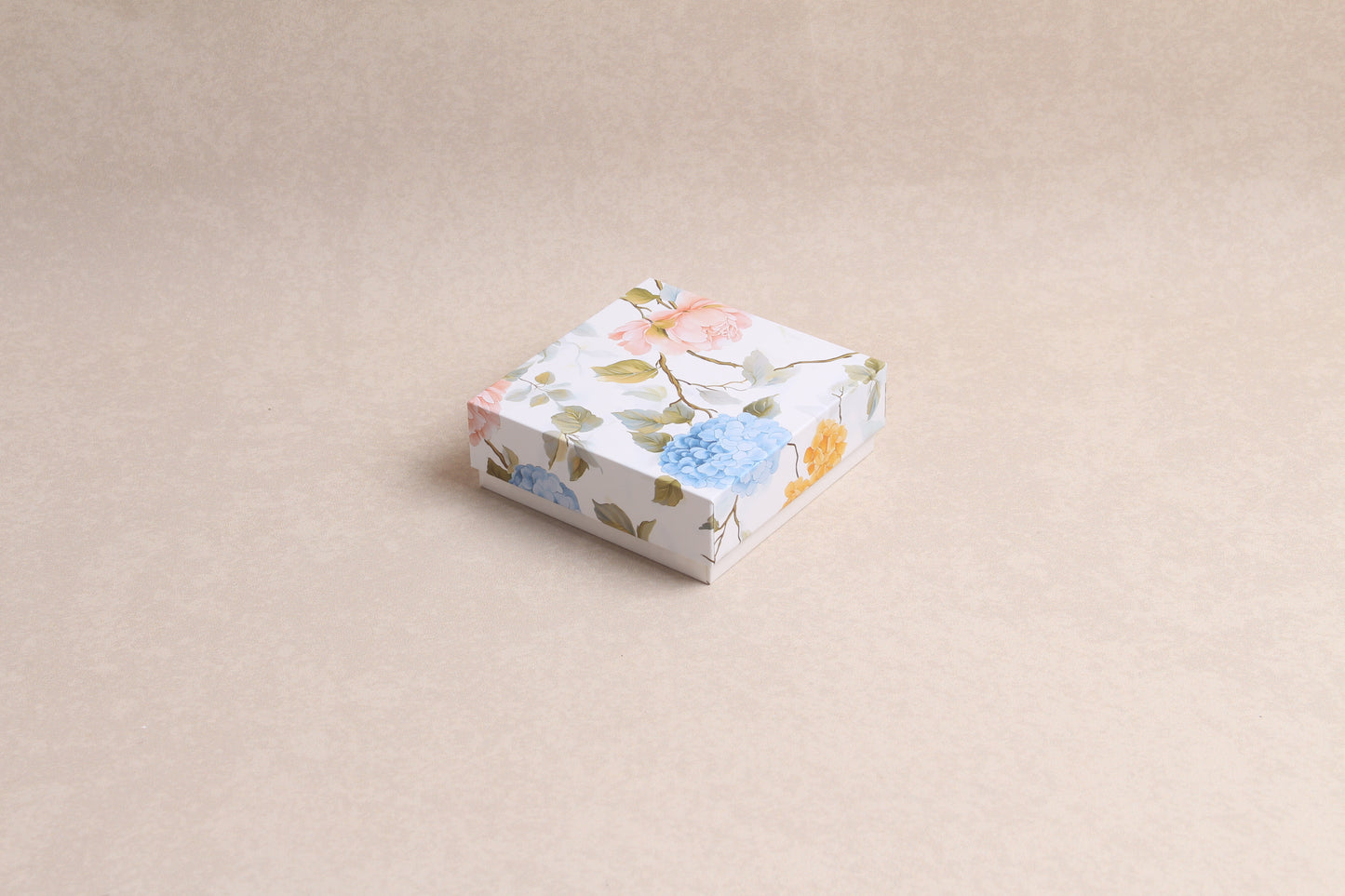 4" x 4" x 1.25"
