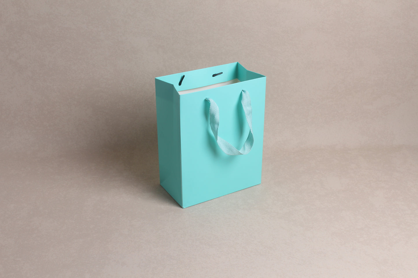 7" x 9" x 4" %bag%