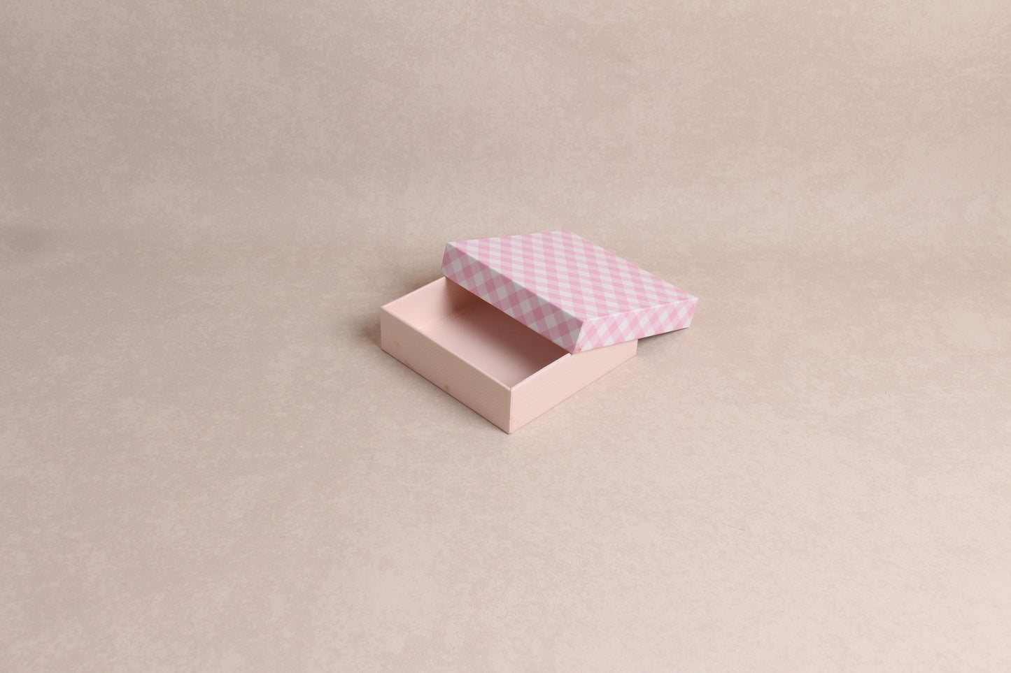 5" x 5" x 1.5"