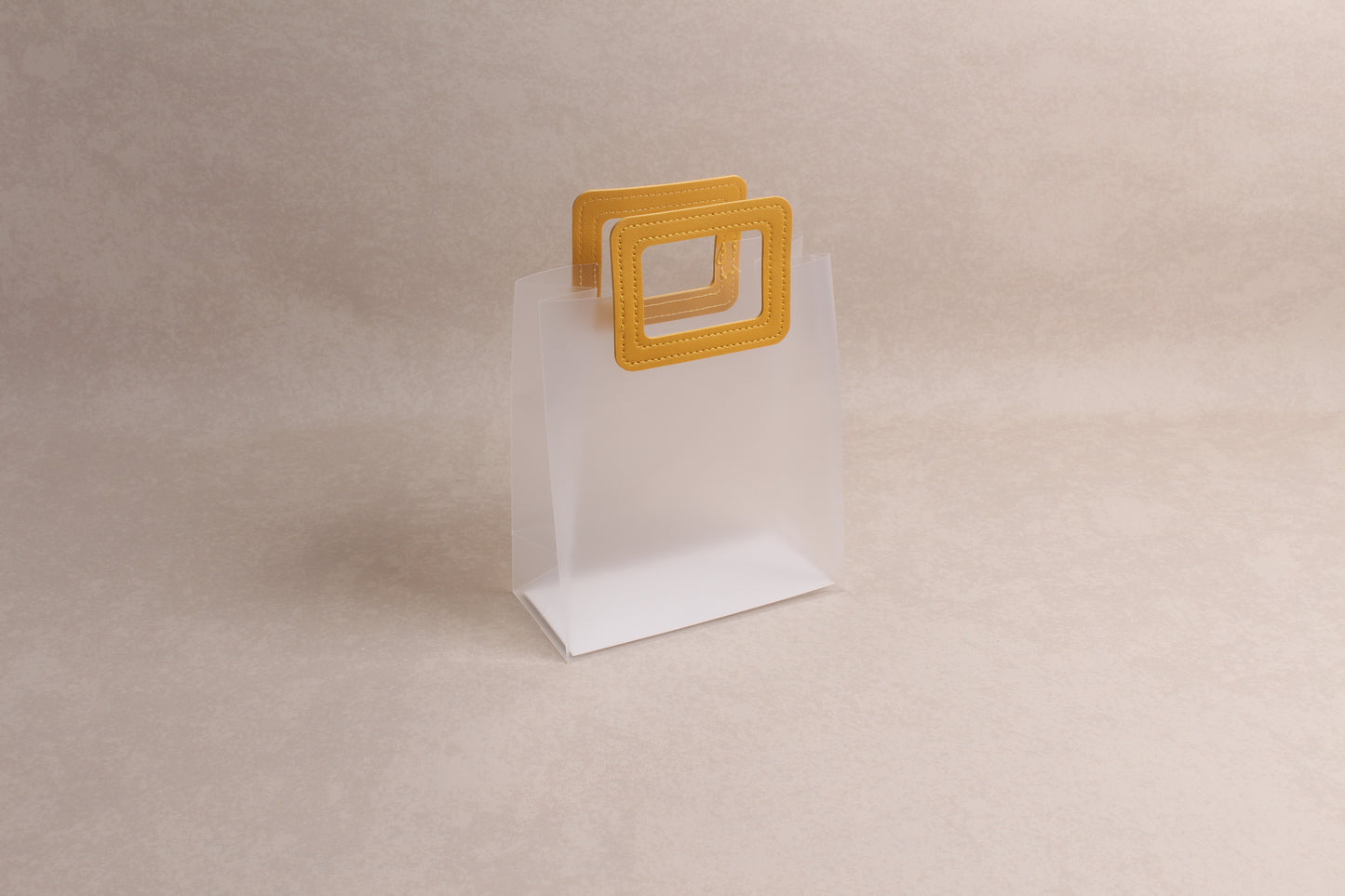 6.75" x 7.75" x 3.25" %bag%