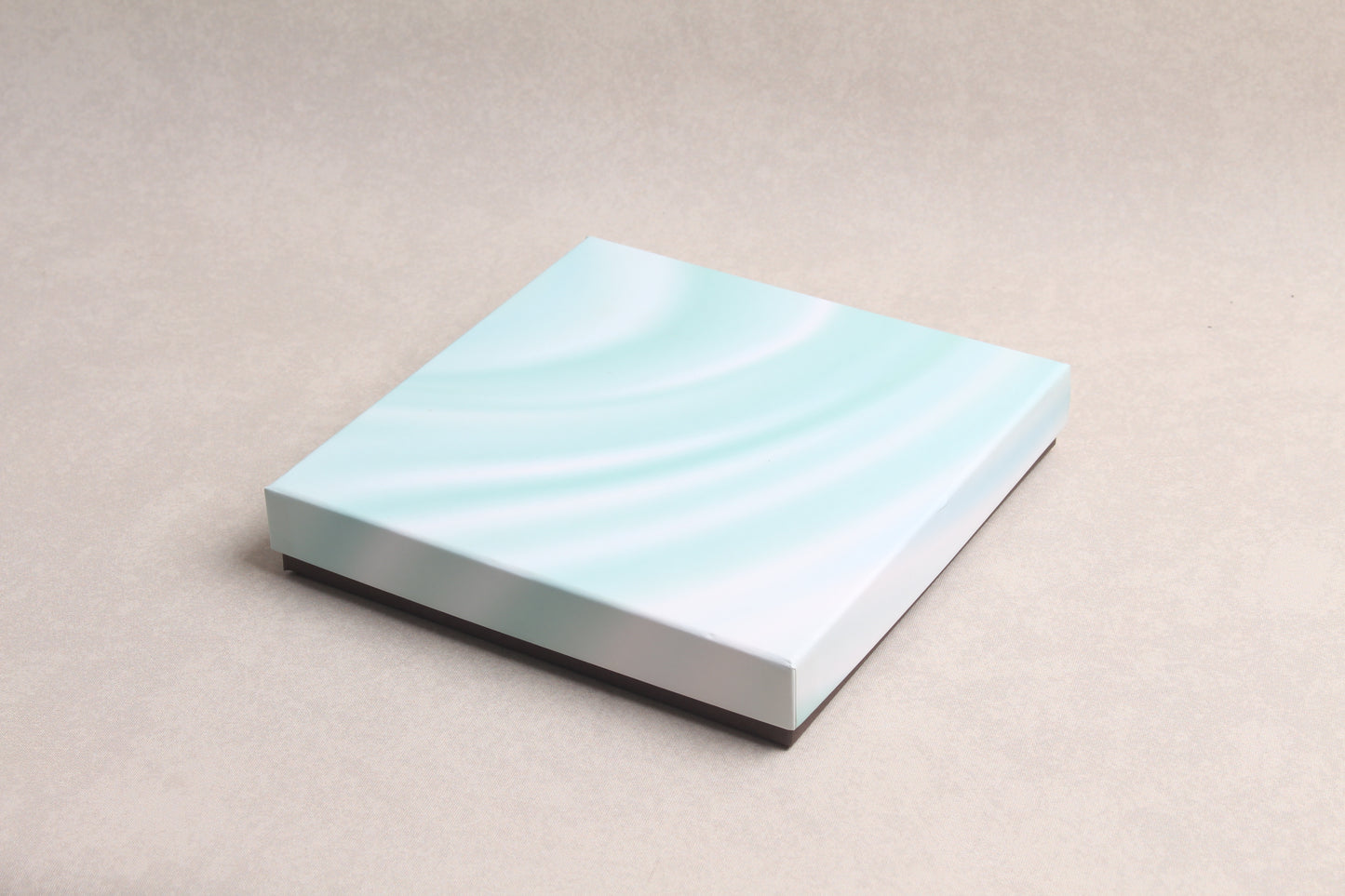 7.5" x 7.5" x 1.25"