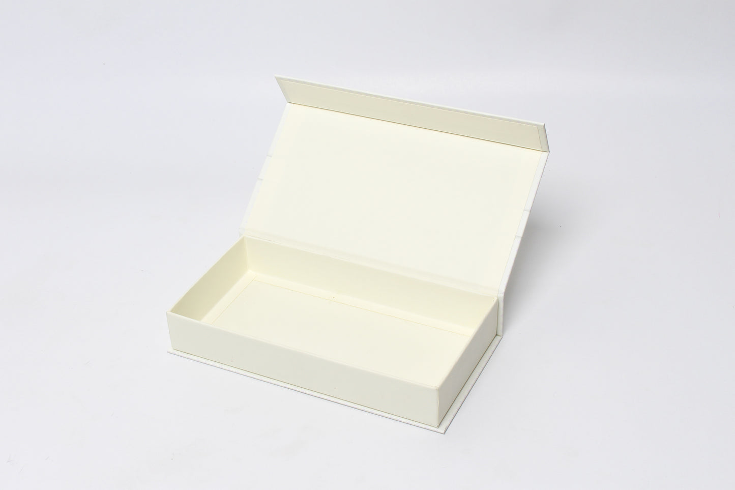 7.25" x 3.75" x 1.25" (8 Cavity Chocolate Box)