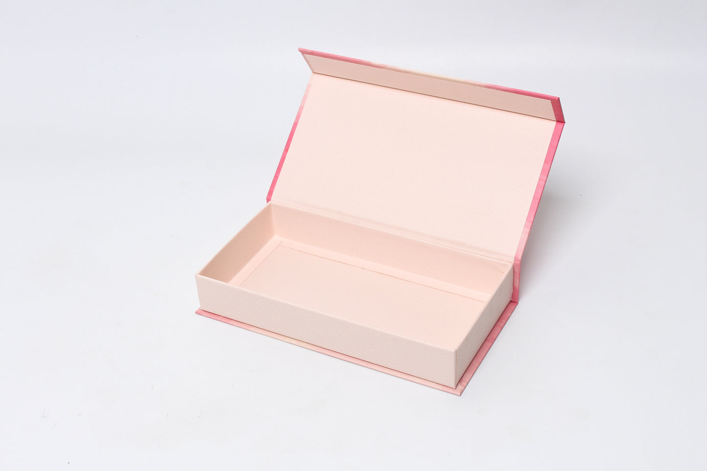 7.25" x 3.75" x 1.25" (8 Cavity Chocolate Box)