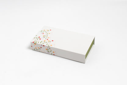 7.25" x 3.75" x 1.25" (8 Cavity Chocolate Box)