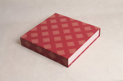 11.25" x 11.25" x 2" [Magnetic Box]