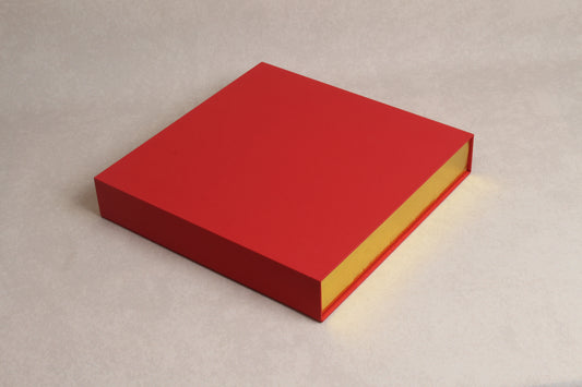 11.25" x 11.25" x 2" [Magnetic Box]