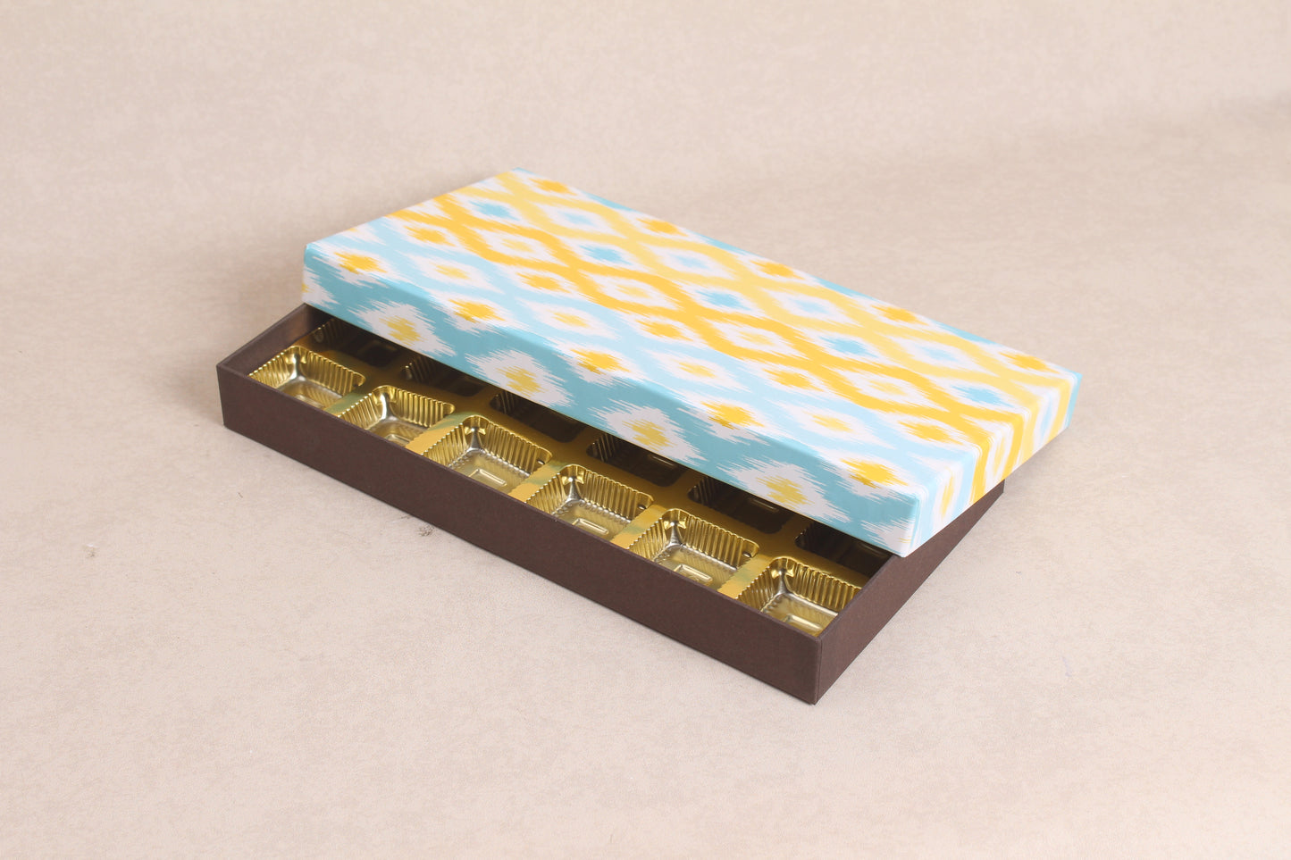 11" x 5.75" x 1.25" (18 Piece Chocolate Box)