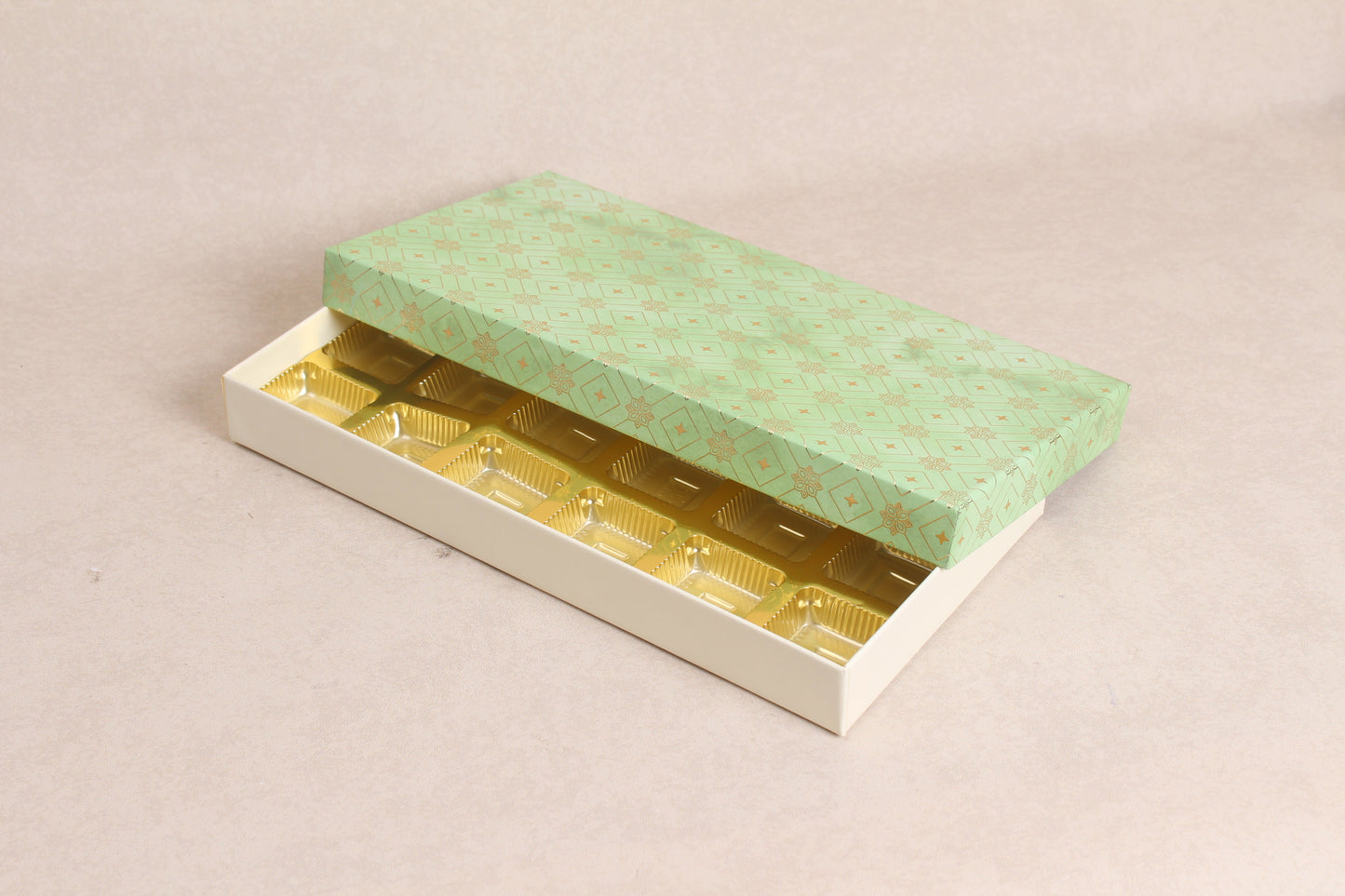 11" x 5.75" x 1.25" (18 Piece Chocolate Box)