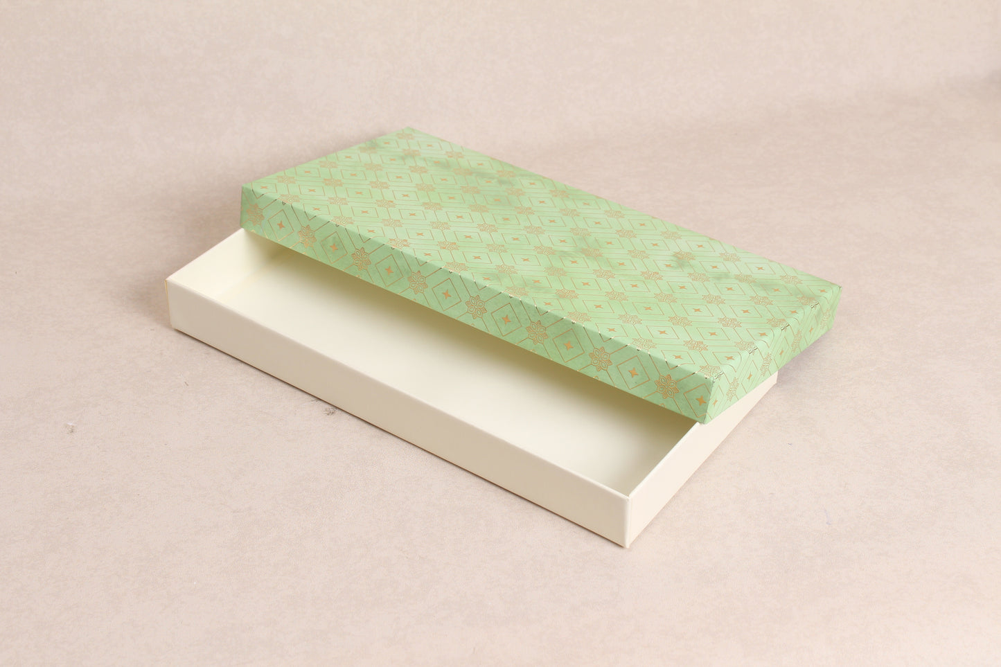 11" x 5.75" x 1.25" (18 Piece Chocolate Box)