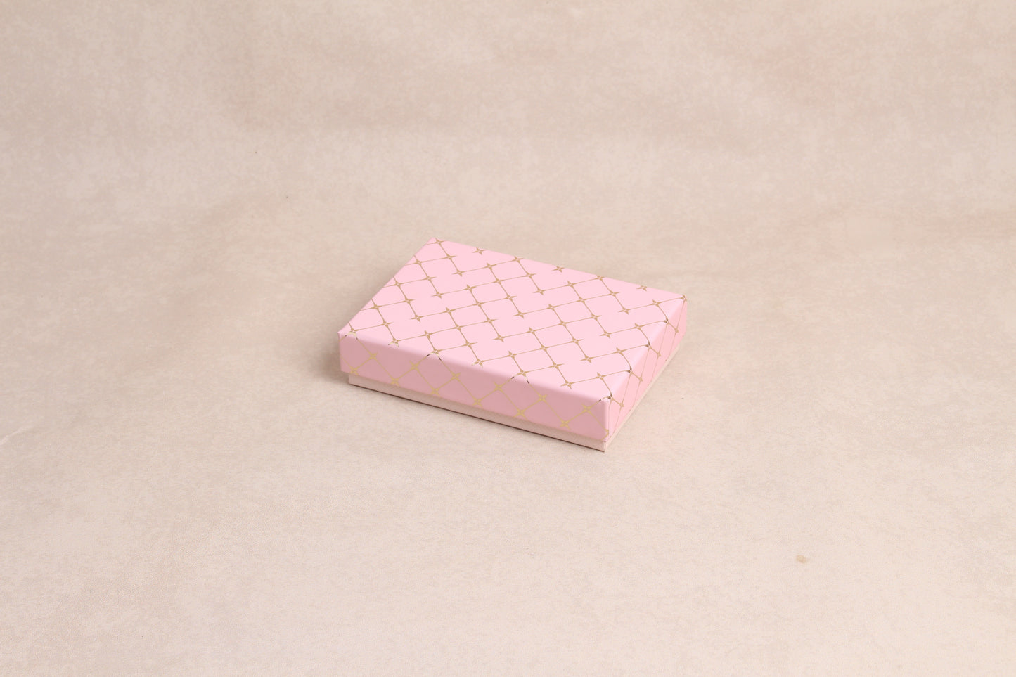 5.75" x 4" x 1.25" ( 6 Piece Chocolate Box )