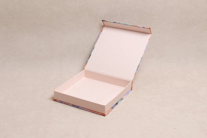 7.75" x 7.75" x 1.25" %mag%