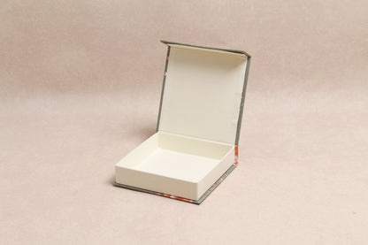 5.75" x 5.75" x 1.25" %mag%