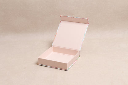 5.75" x 5.75" x 1.25" %mag%