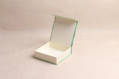 5" x 5" x 1.5" %mag%