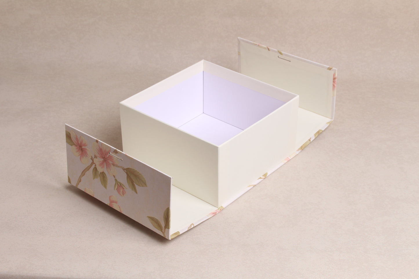 7.25" x 7.25" x 4" %rib%
