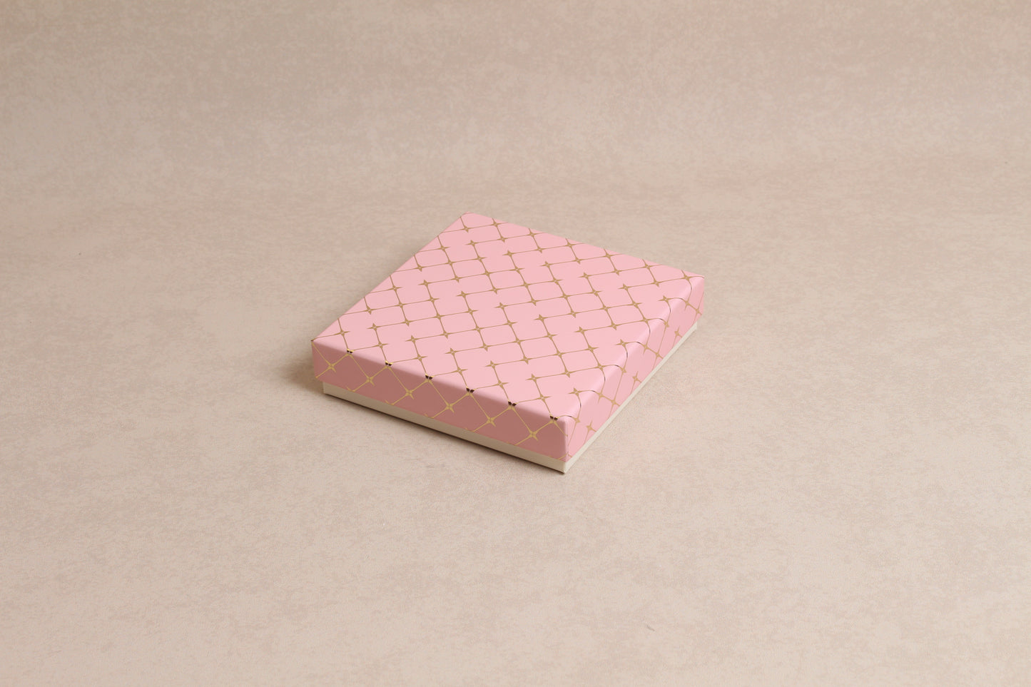 5.75" x 5.75" x 1.25" (9 Piece Chocolate Box)
