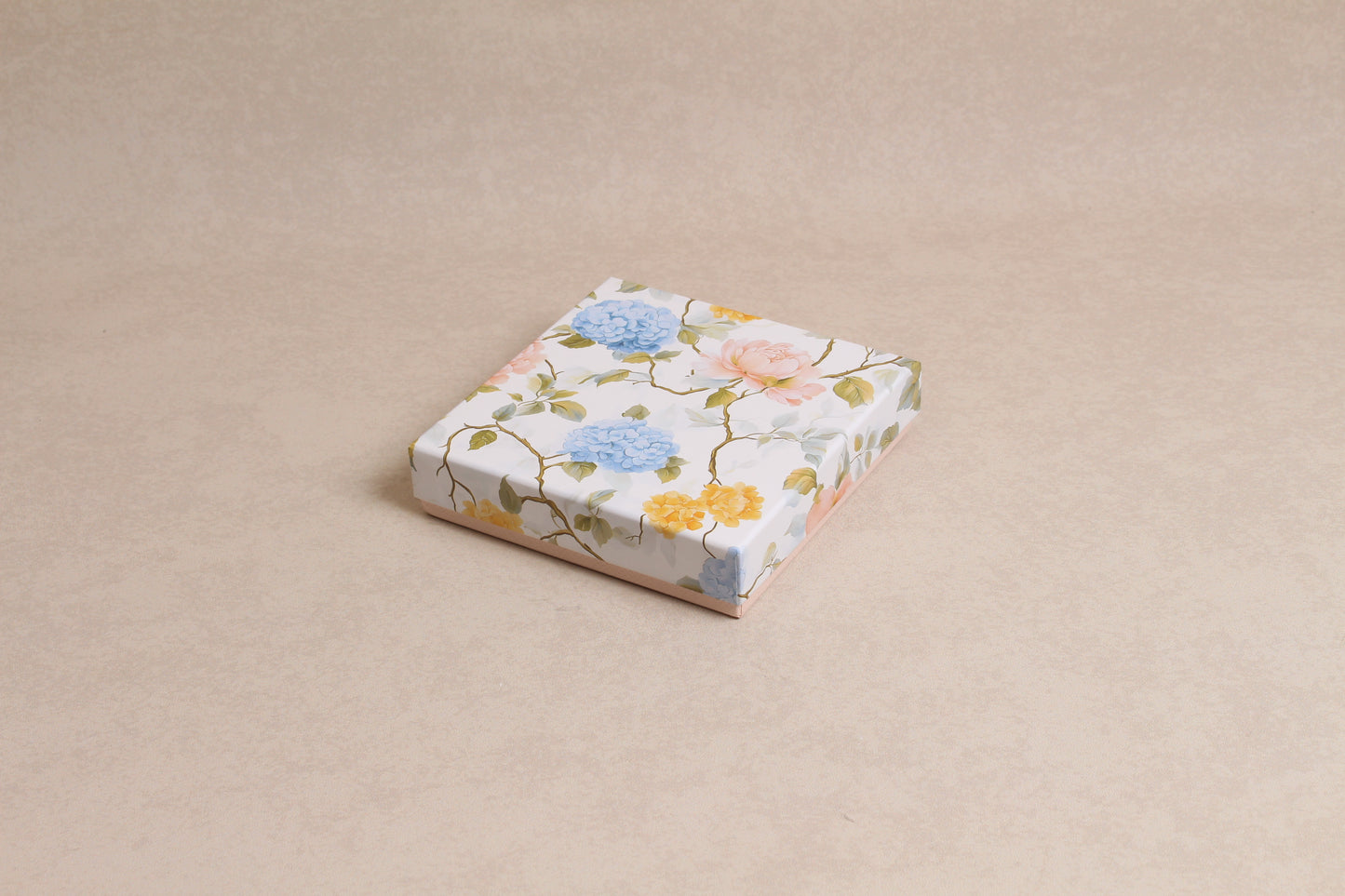 5.75" x 5.75" x 1.25" (9 Piece Chocolate Box)