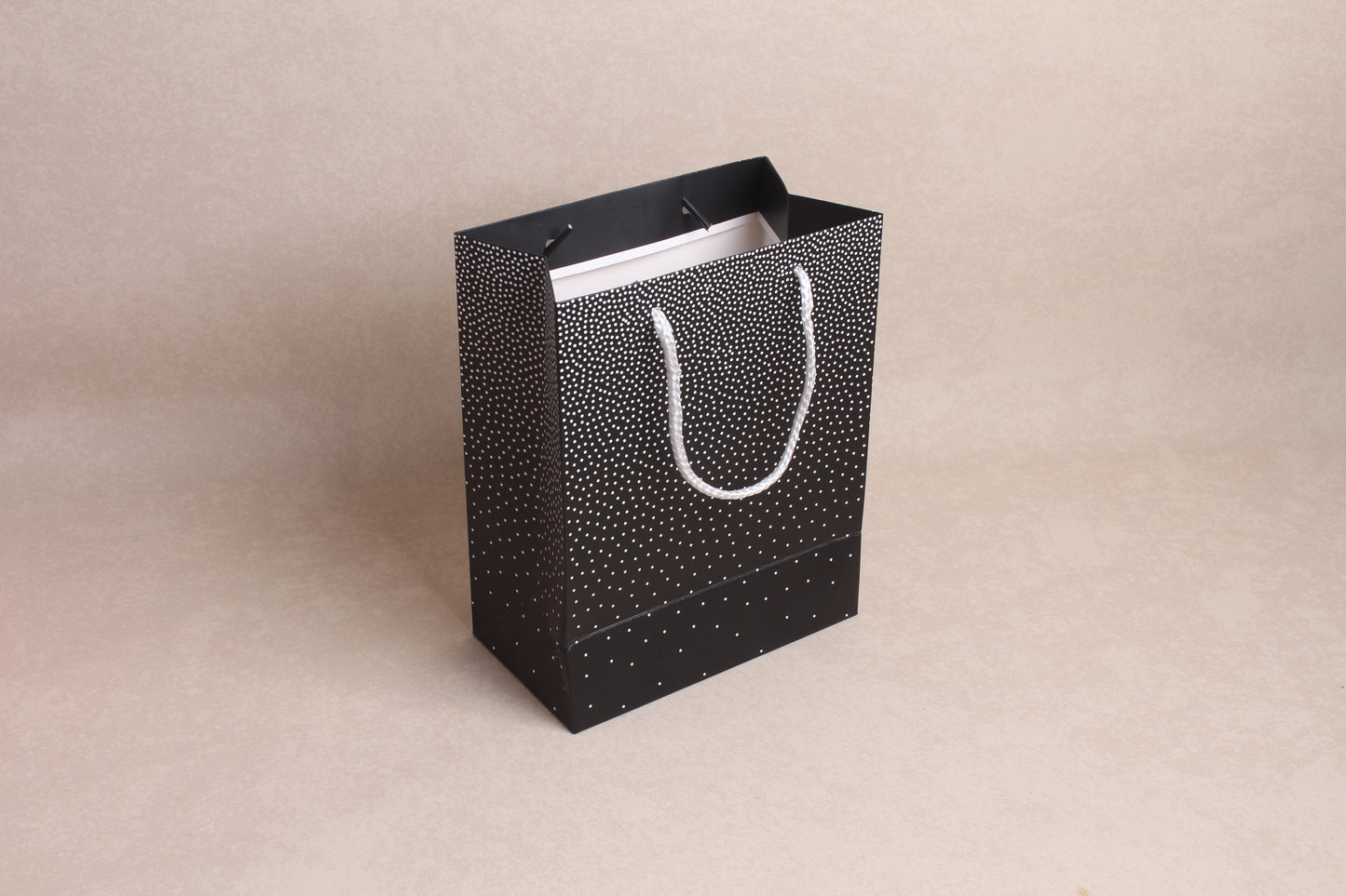 7" x 9" x 4" %bag%
