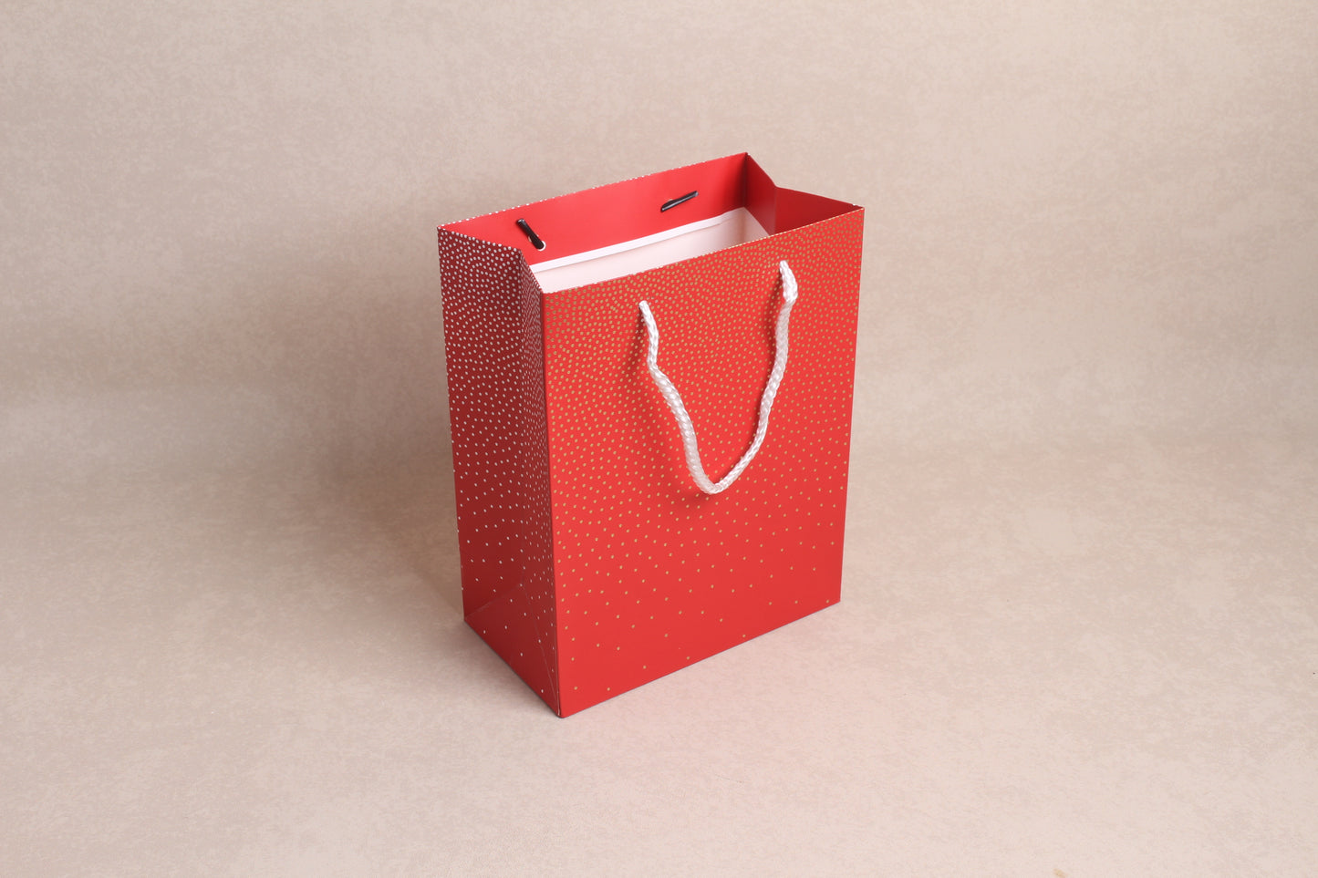 7" x 9" x 4" %bag%