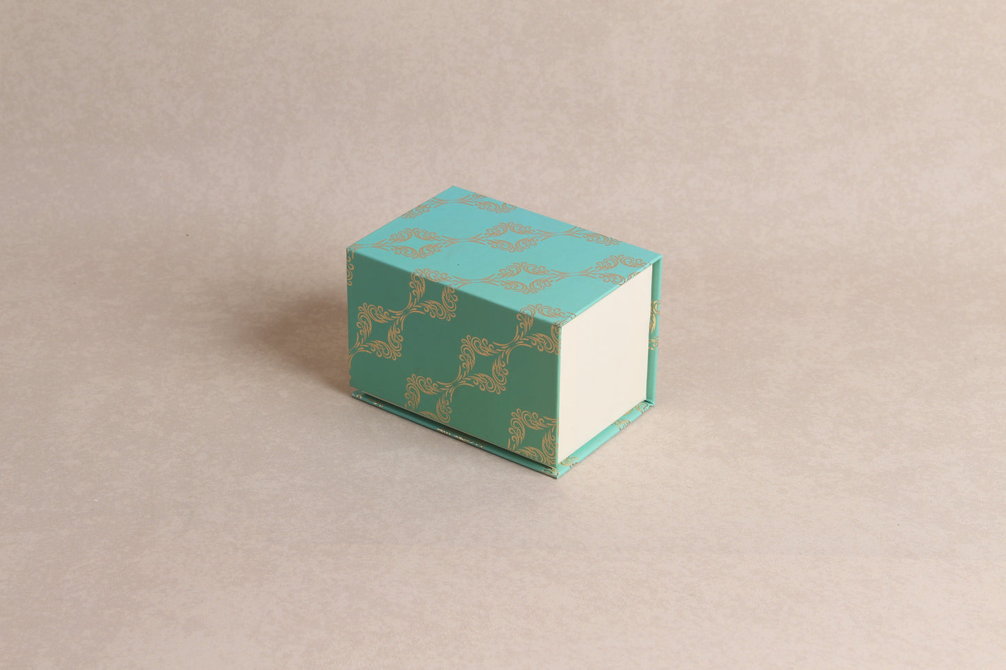 4.5" x 3" x 3" %mag%