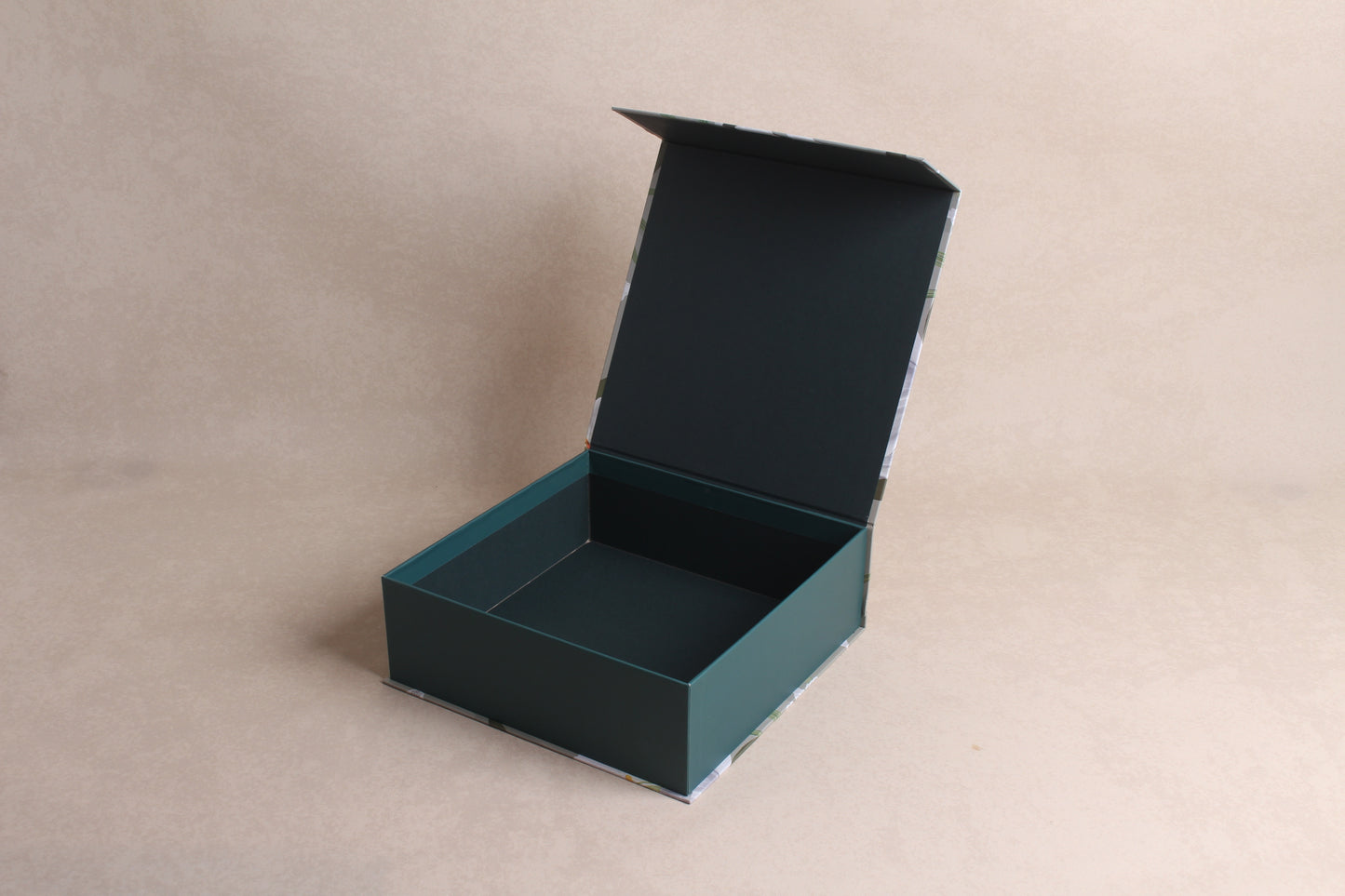 9.25" x 9.25" x 3" %mag%